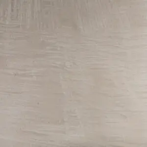 Eine stilvolle Wand zeigt die feine Struktur des MARMOREA-Kalkputzes und verleiht dem Raum eine elegante Wandgestaltung.