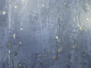 Das Bild zeigt eine edle Wandgestaltung mit STUCCORINO von EINHORN WERKE, einem dekorativen Kalkputz.