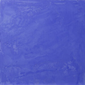 Eine tiefblaue Lapis Lazuli Wandfläche zeigt die kunstvolle Struktur des STUCCORINO Kalkputzes von Einhornwerke für kreative Wandgestaltung. Rezept: STUCCORINO 0,1 Farbton 3030